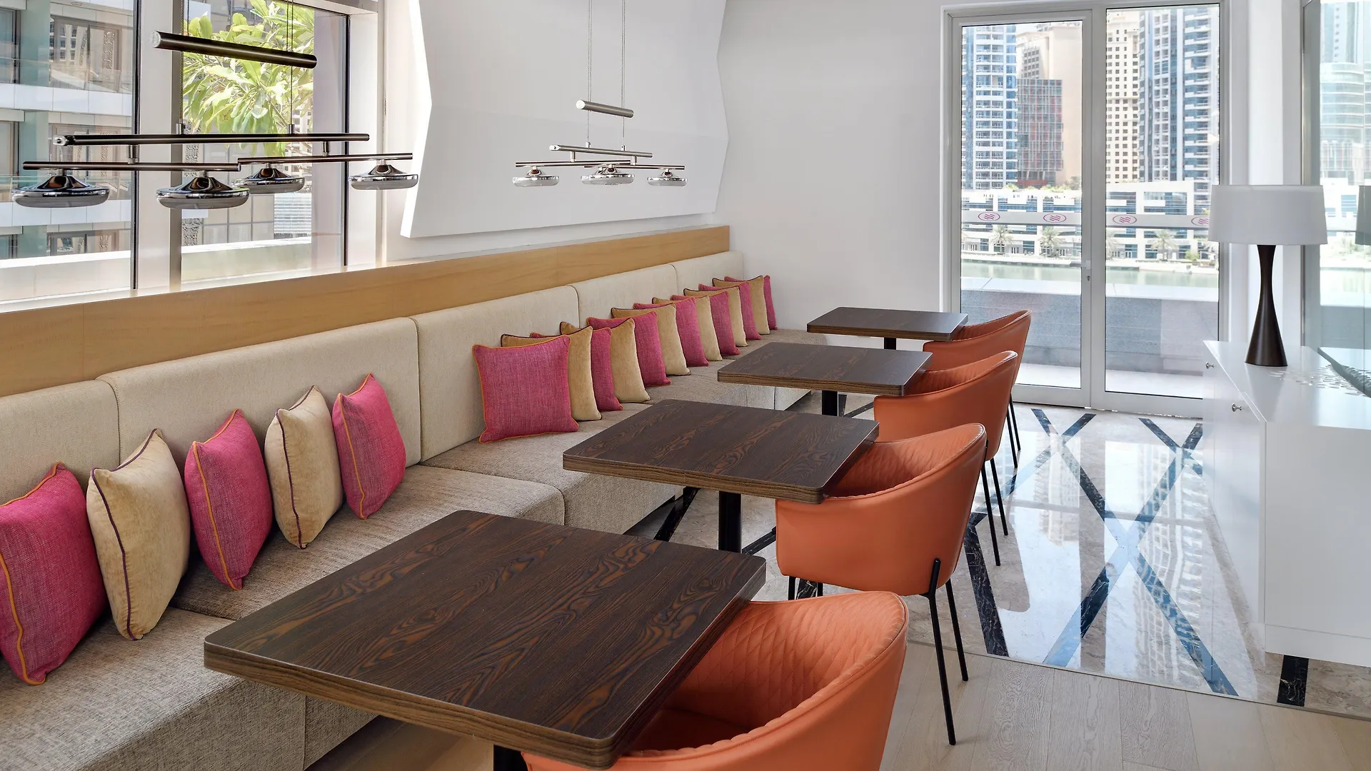 Отель Crowne Plaza Dubai Marina By Ihg