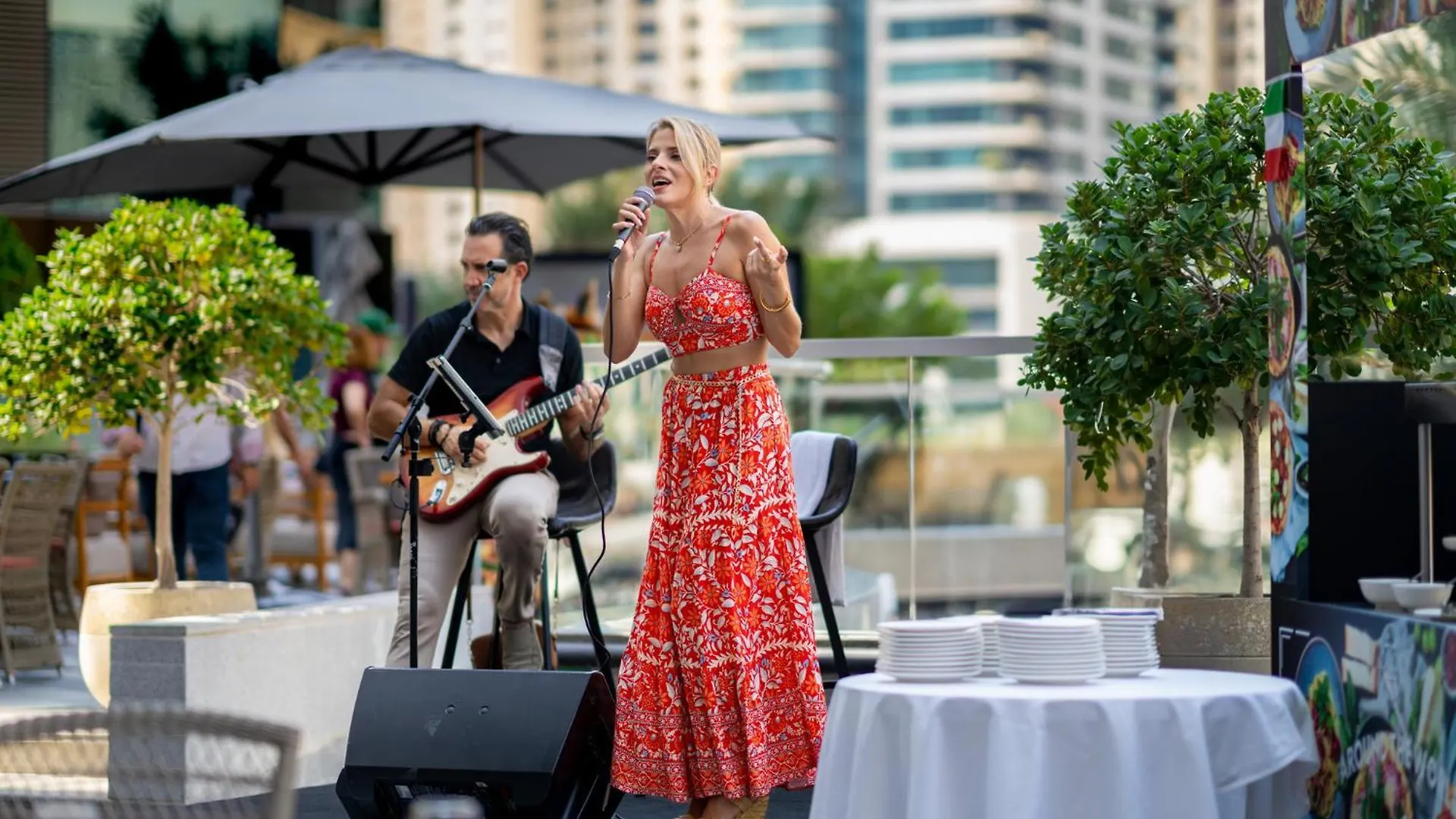 Отель Crowne Plaza Dubai Marina By Ihg
