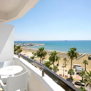 Les Palmiers Boutique & Luxury לרנקה