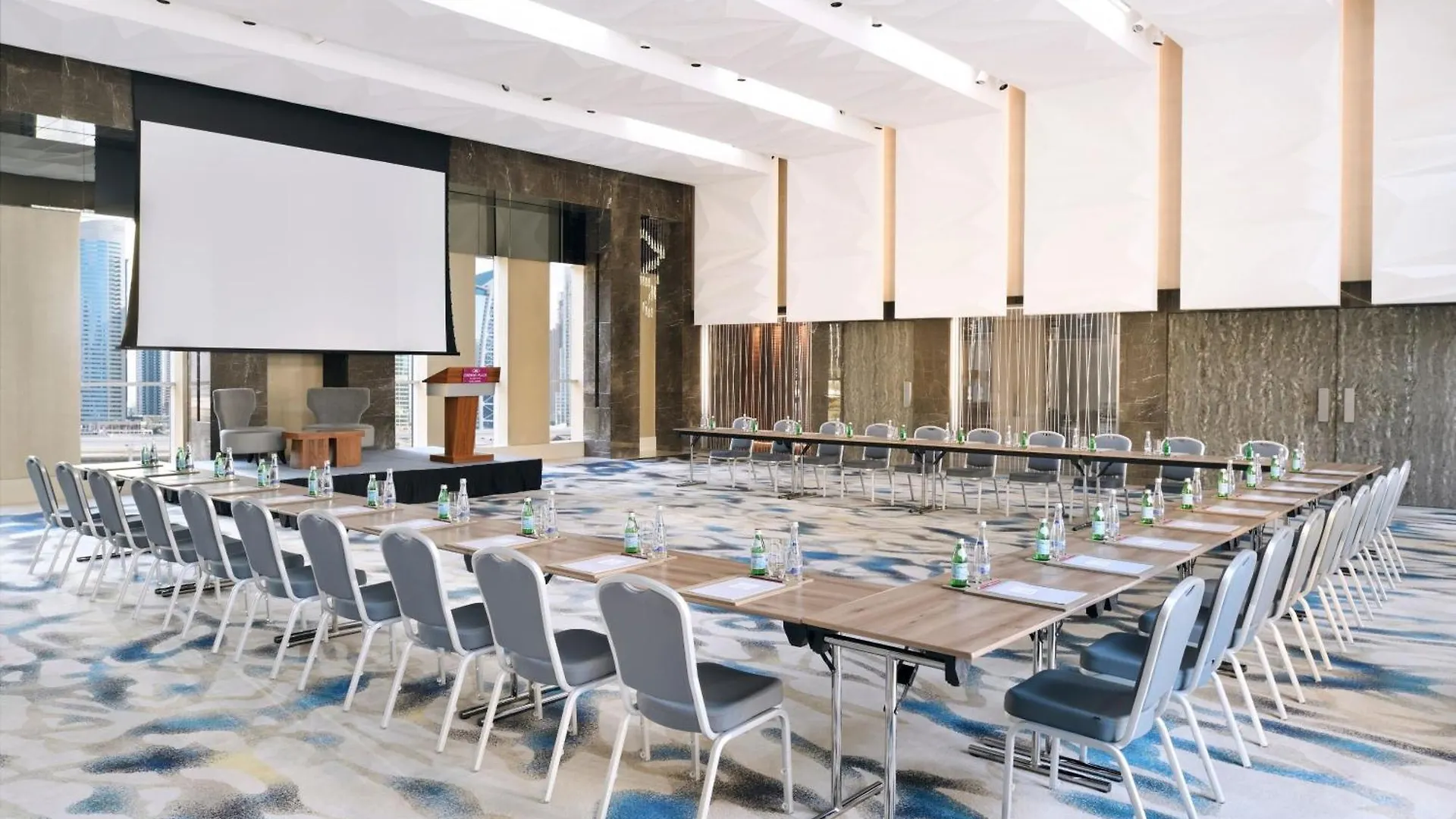 Crowne Plaza Dubai Marina By Ihg Hotel