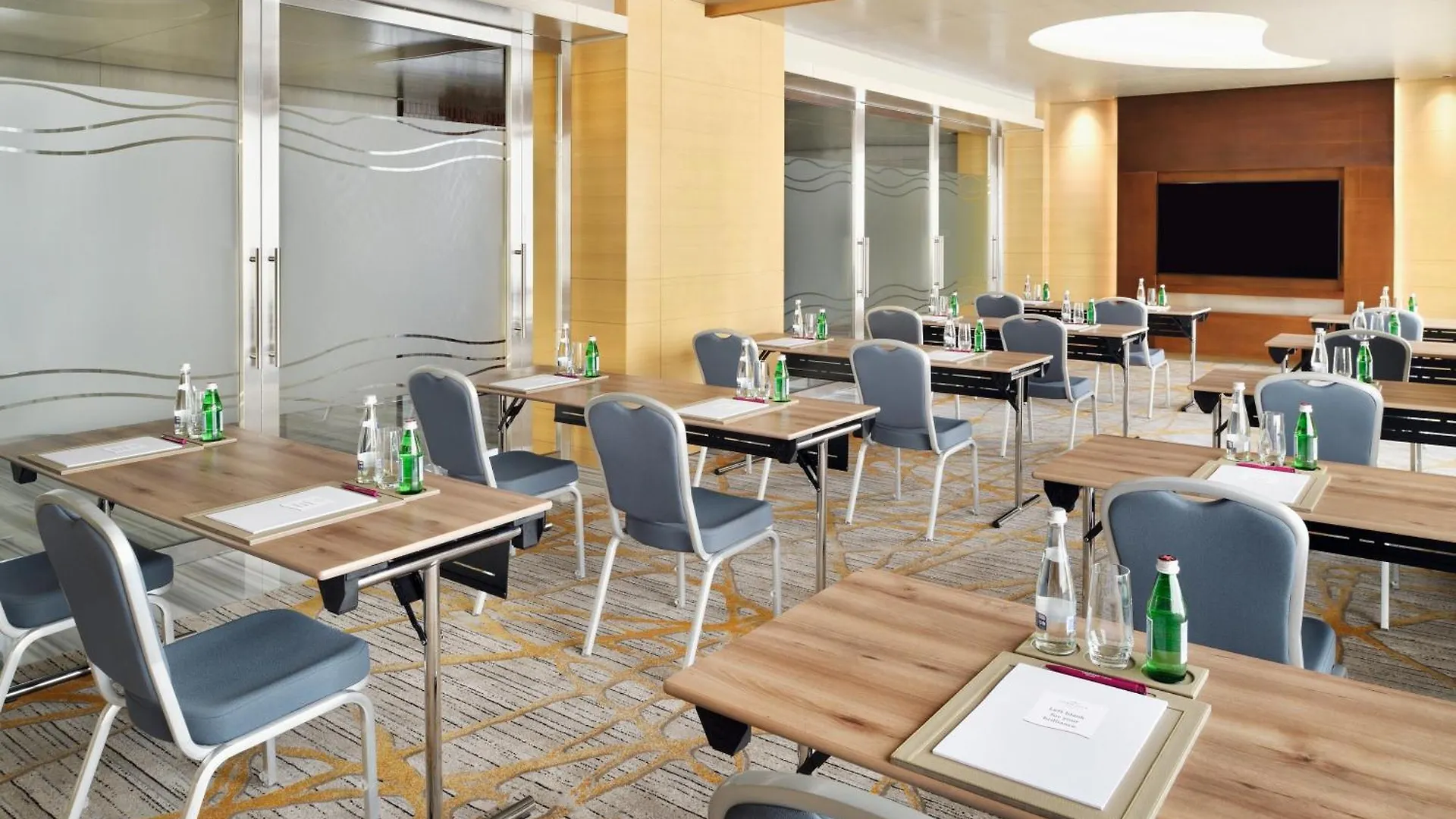 Crowne Plaza Dubai Marina By Ihg Hotel 5*,